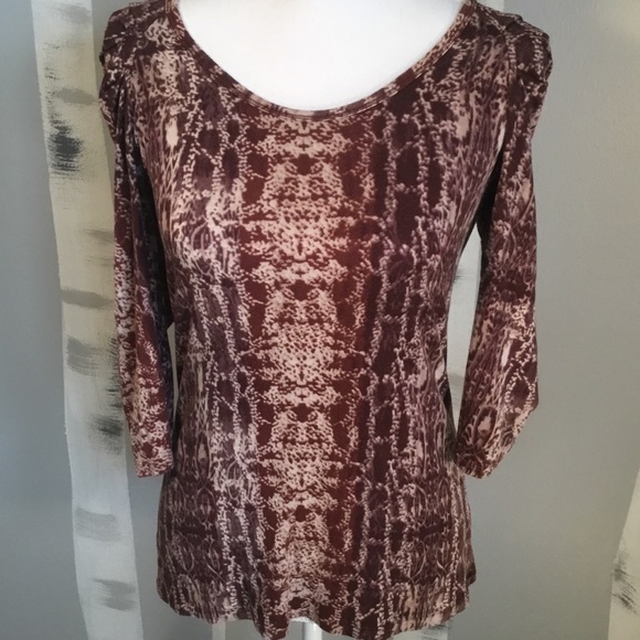 Jennifer Lopez top - Picture 3 of 5